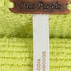 An Ottoman in Rare color « céleri » or beautiful bright green…that I never wore😝
